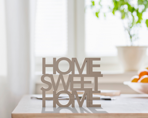 Blocks on a table saying 'Home Sweet Home'